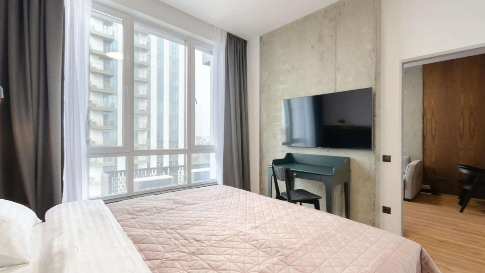 Petrovdom Apartments 10-230 In Rc Yaroslaviv Grad, Bulvarno Kudriavska 17 كييف