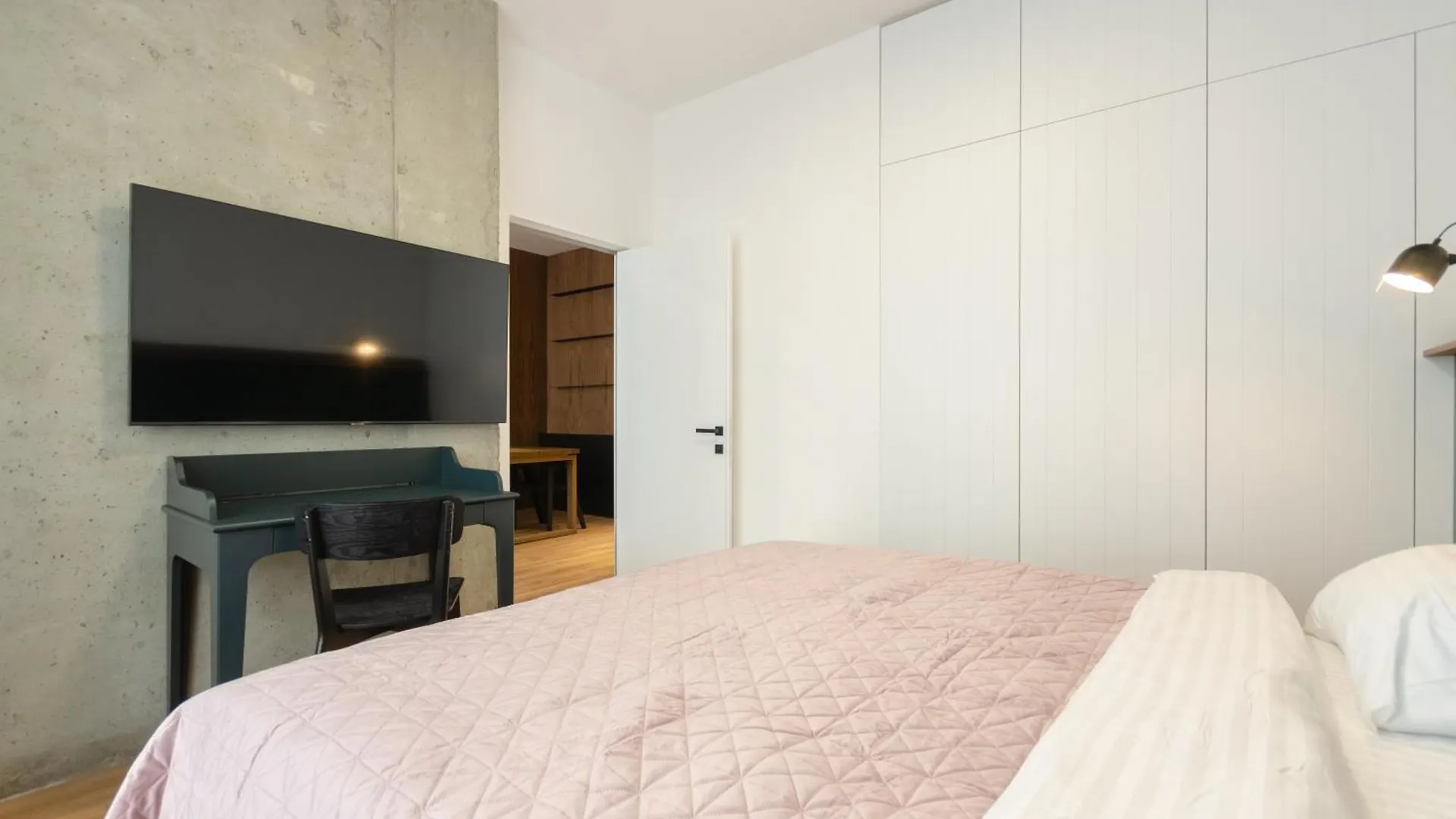Petrovdom Apartments 10-230 In Rc Yaroslaviv Grad, Bulvarno Kudriavska 17 كييف