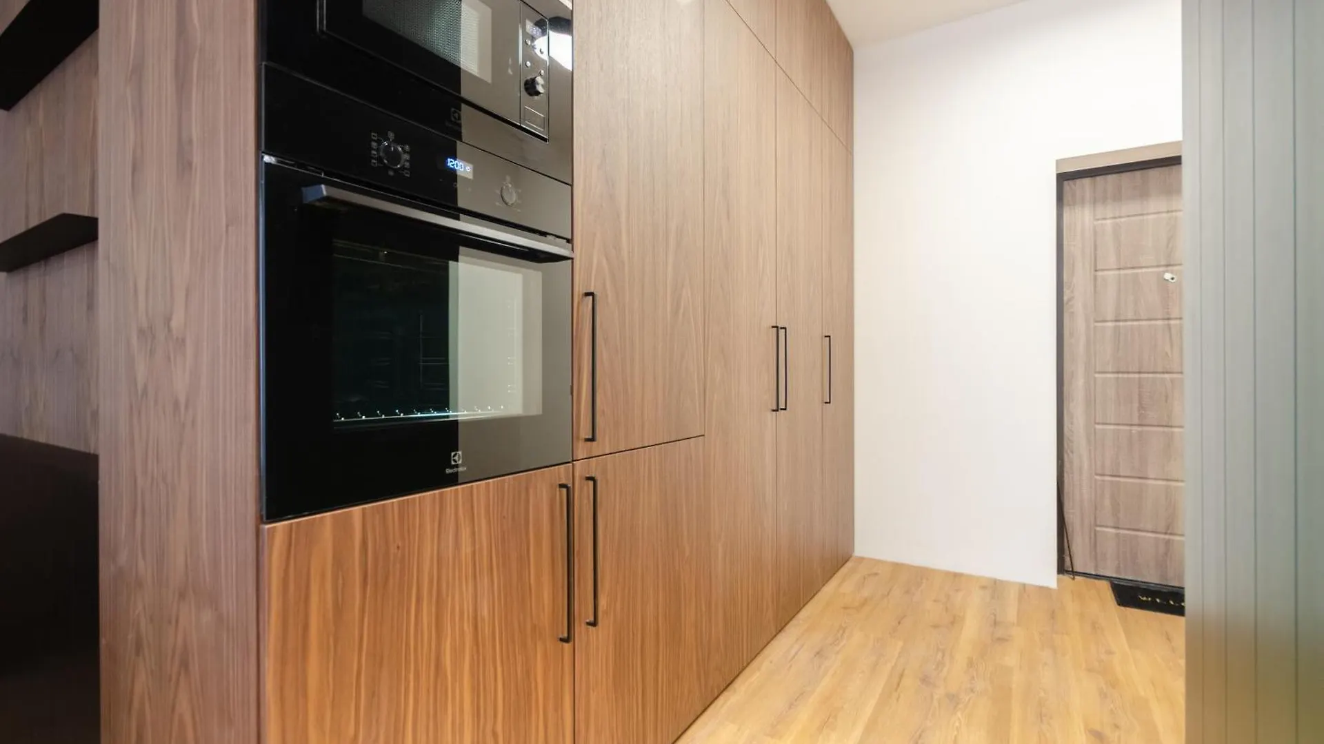 Petrovdom Apartments 10-230 In Rc Yaroslaviv Grad, Bulvarno Kudriavska 17 كييف