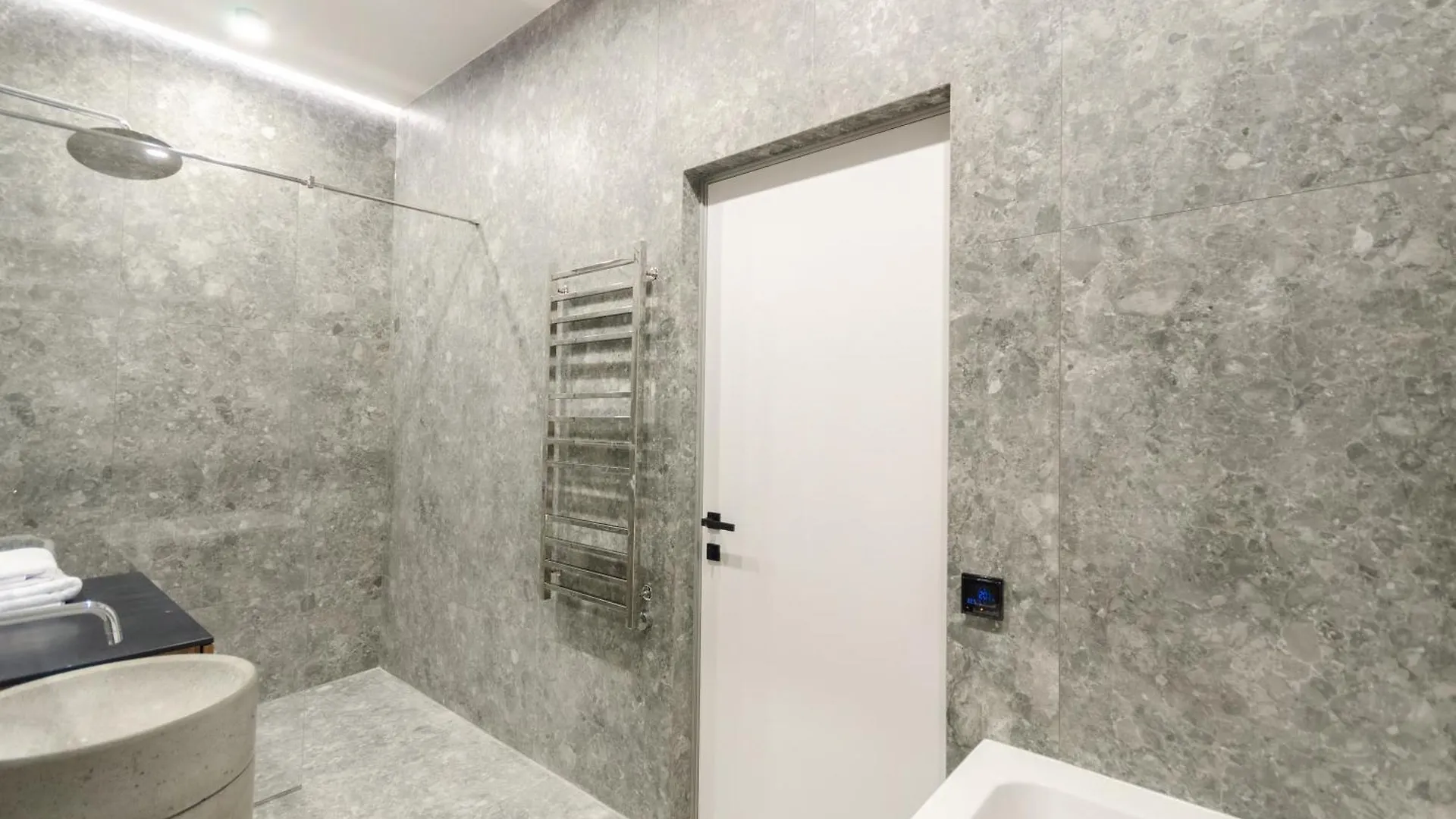 Petrovdom Apartments 10-230 In Rc Yaroslaviv Grad, Bulvarno Kudriavska 17 كييف