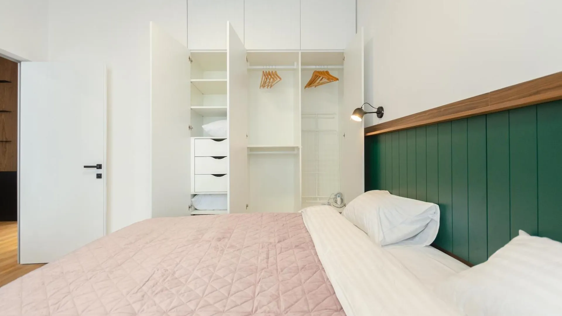 Petrovdom Apartments 10-230 In Rc Yaroslaviv Grad, Bulvarno Kudriavska 17 Kijów
